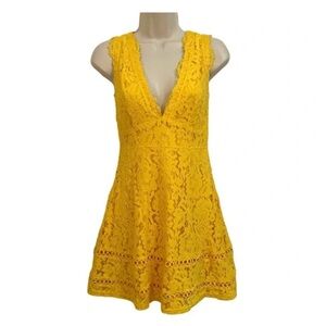 NWT Fabrik Yellow Lace Vneck Dress size medium